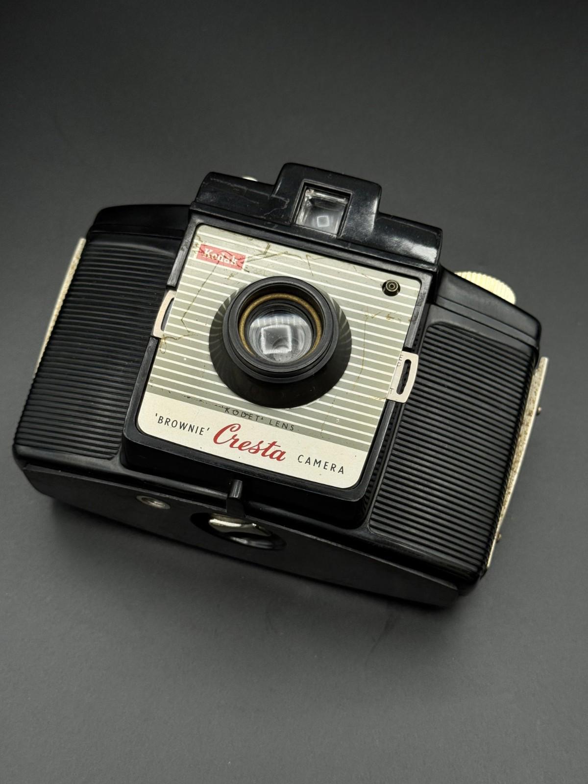 Kodak Brownie Cresta Camera Vintage 1950s - Untested
