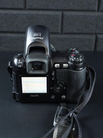 Fujifilm FinePix S5600 Compact Digital Bridge Camera 5MP 10x Zoom - Working