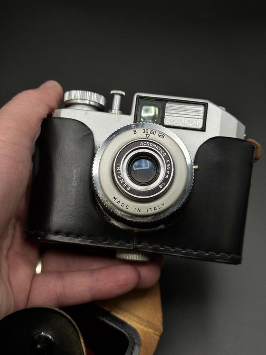 Working Bencini Comet 44 Medium Format 6x4.5 Vintage 127 Film Vintage Camera