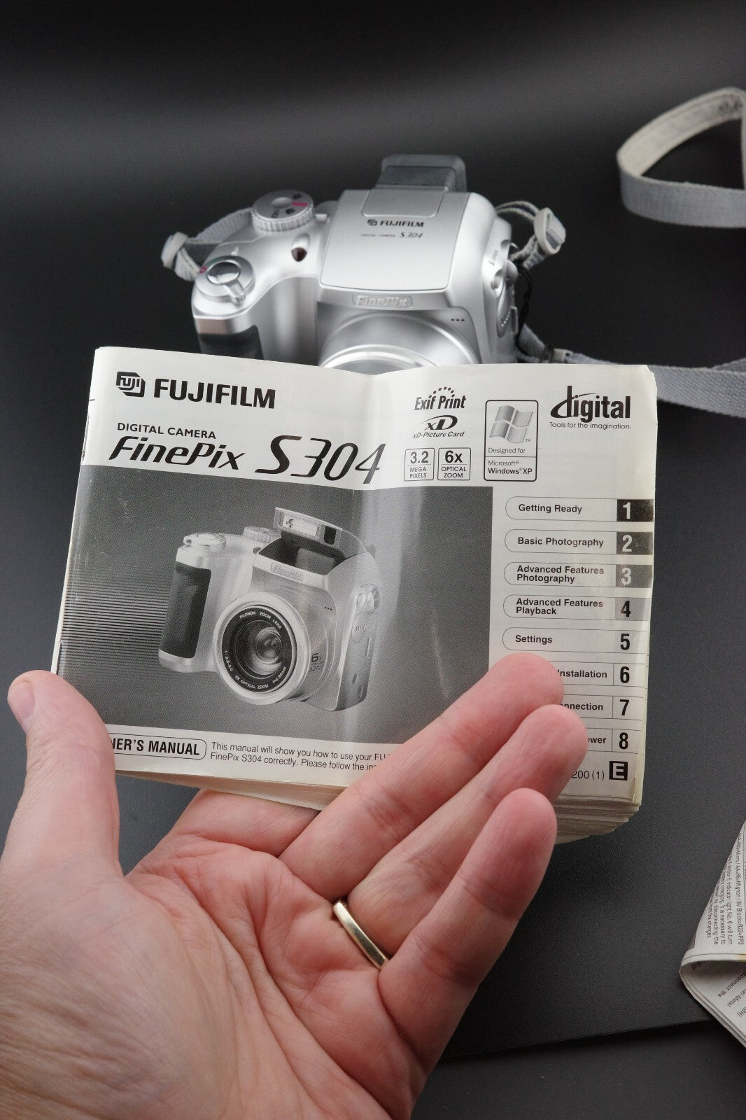 Fujifilm Finepix S304 3.2mp Digital Zoom Camera + XD Card & Batteries - Working