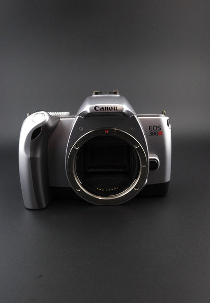 Canon EOS 300V Vintage 35mm Film SLR Camera Silver Body Only - Tested & Working