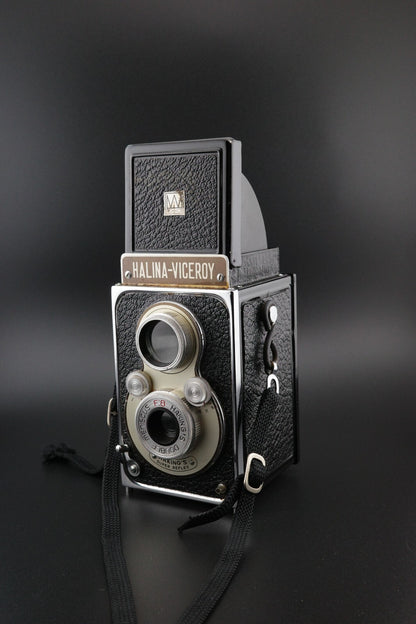 Halina Viceroy Vintage Hong Kong 1960's 120 Film 6x6 Camera - Tested & Working