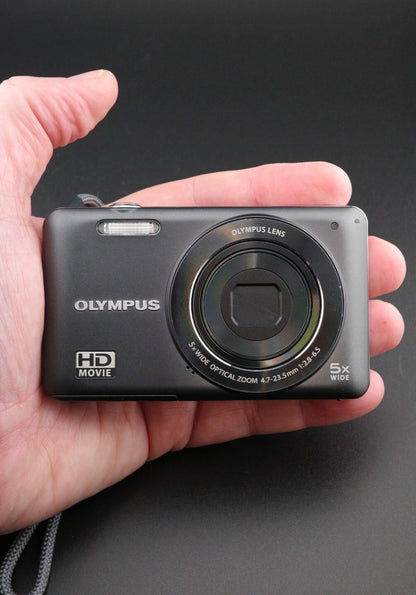 Olympus VG-120 14MP CCD Digital Camera + New Battery / Charger Tested & Working