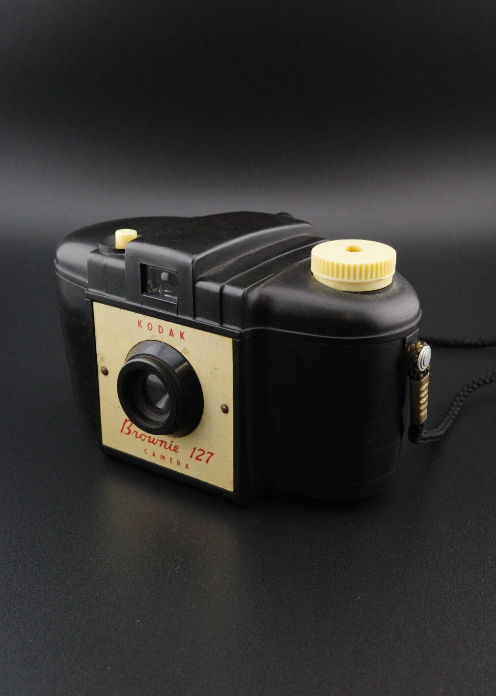 Vintage 1950's Kodak Brownie Bakerlite 127 Roll Film Camera - Tested & Working