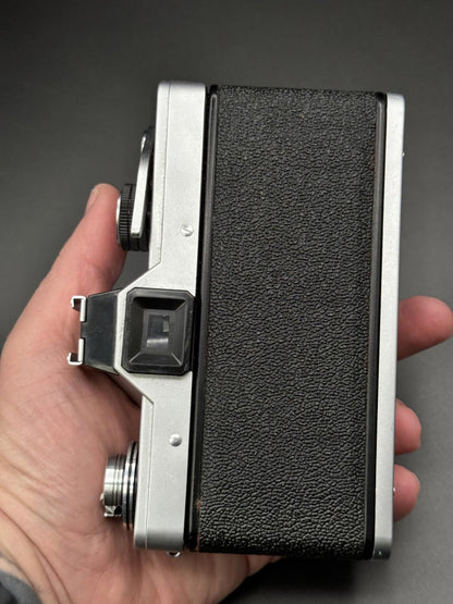 Praktica L Pentacon M42 Vintage 35mm Camera Body - Faulty For Spares or Repair