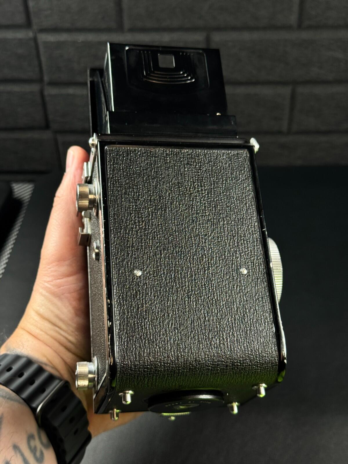 Ricoh Auto 66 TLR 120 Film Camera & Case - Fully Working - Stunning Condition