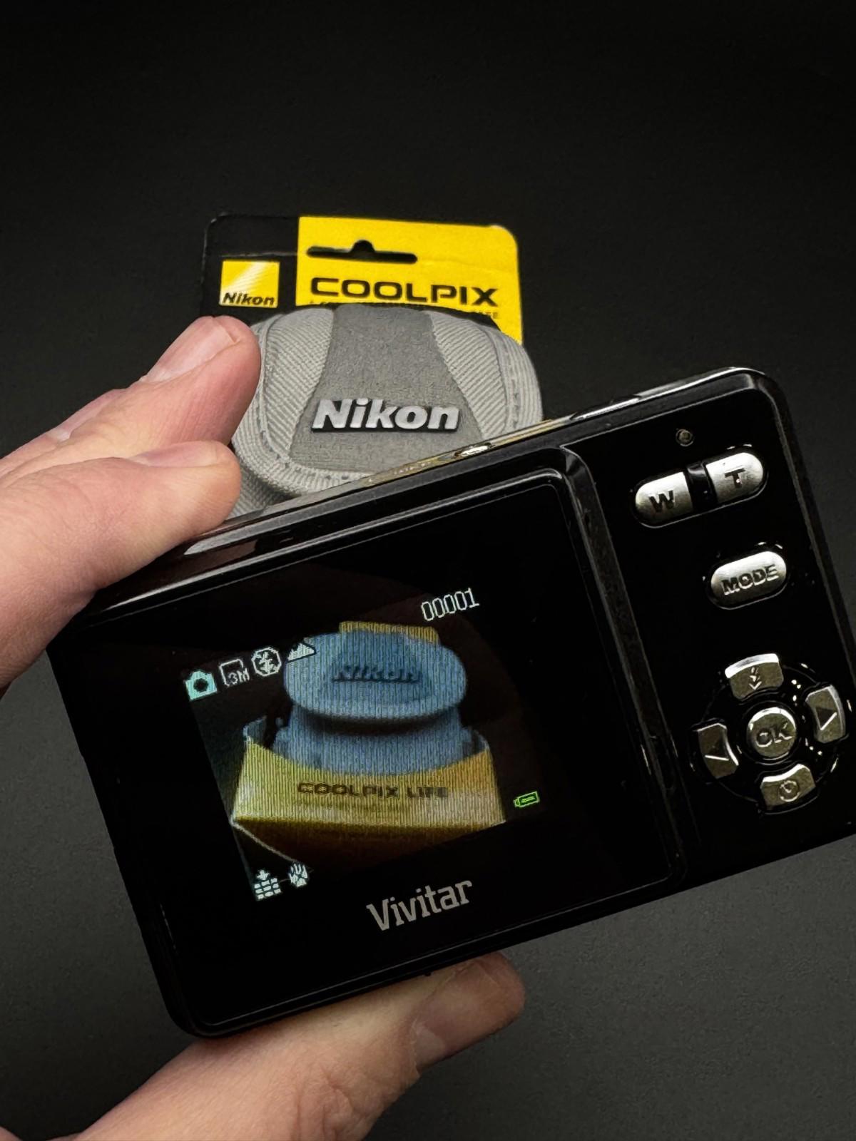 Vivitar Digital Camera Vivicam 5022 5.1MP + Case & Batteries - Fully Working