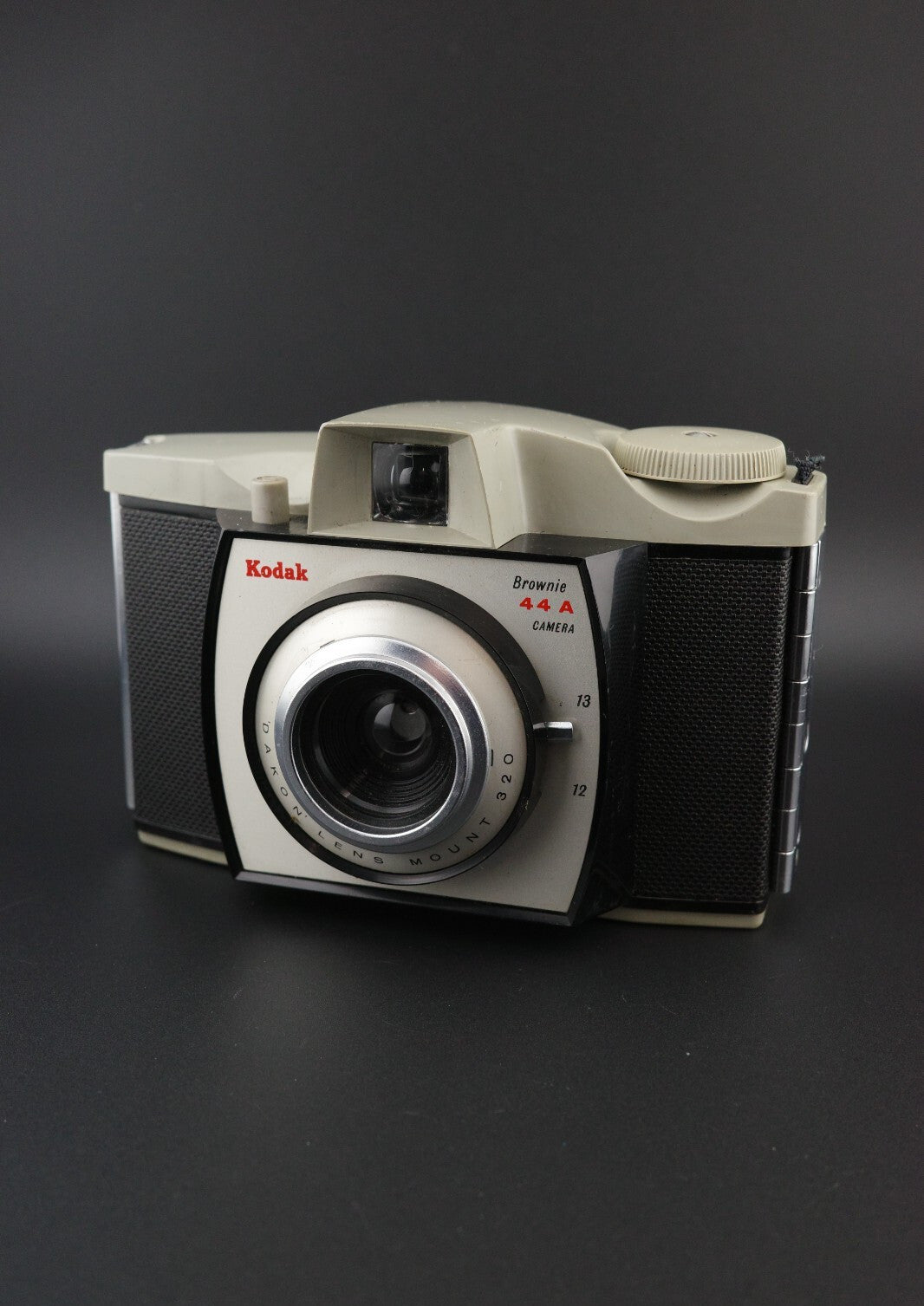 Vintage 1960's Kodak Brownie 44A 127 Film Camera - Tested & Fully Working