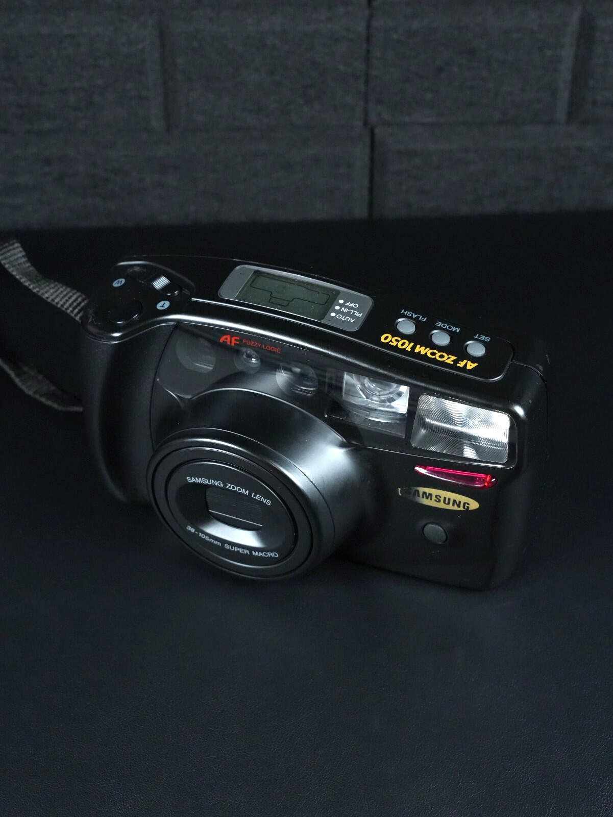 Samsung AF Zoom 1050 Vintage 1990's 35mm Film Camera - Tested & Working (W557)