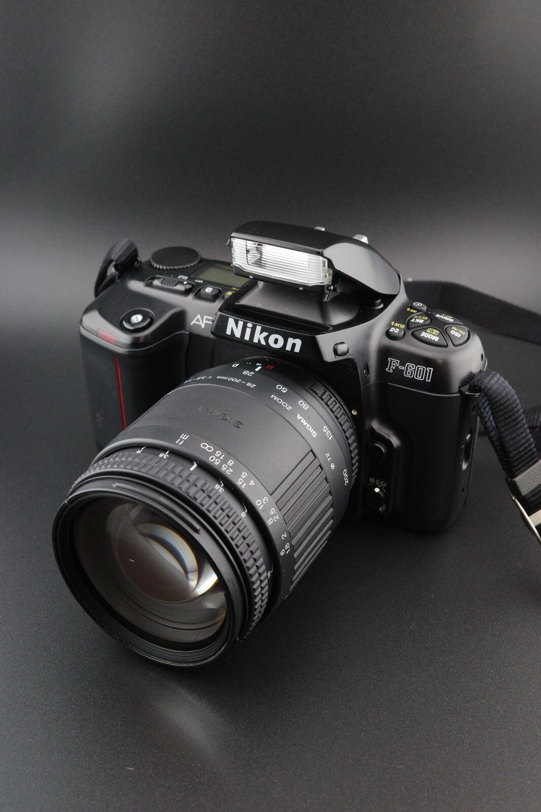 Nikon F-601 35mm SLR Film Camera + Sigma 28-200mm Lens - Film Tested & Working