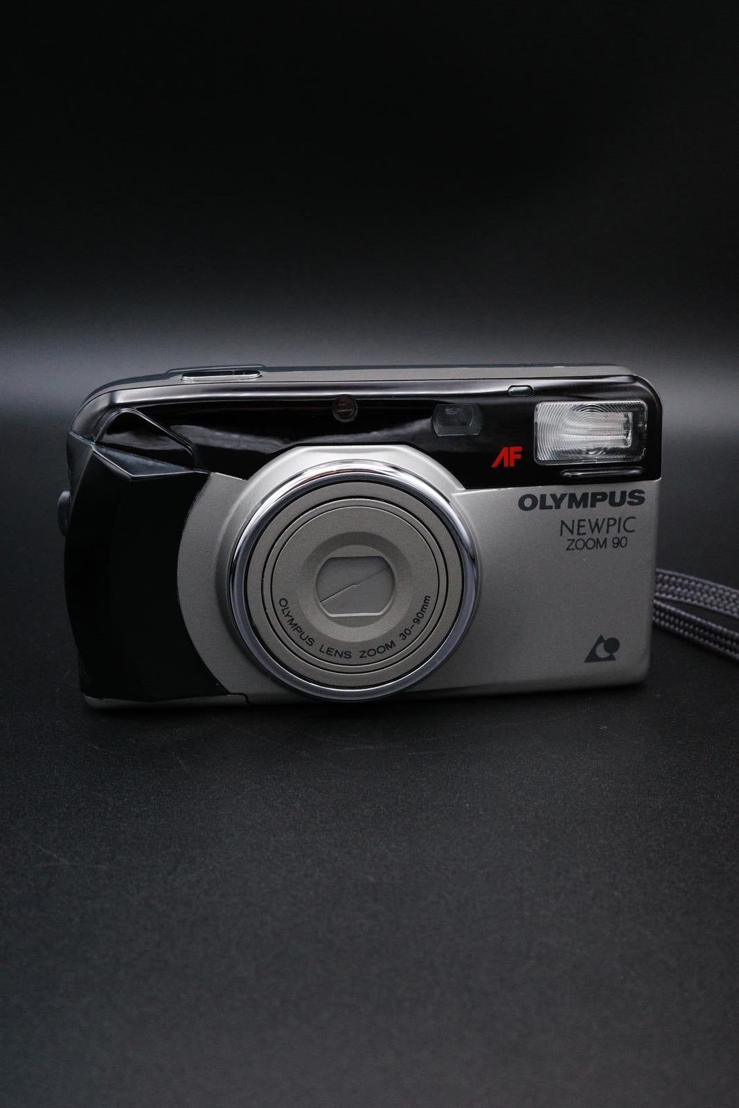 Olympus NewPic Zoom 90 Vintage APS Film Camera - Tested & Working