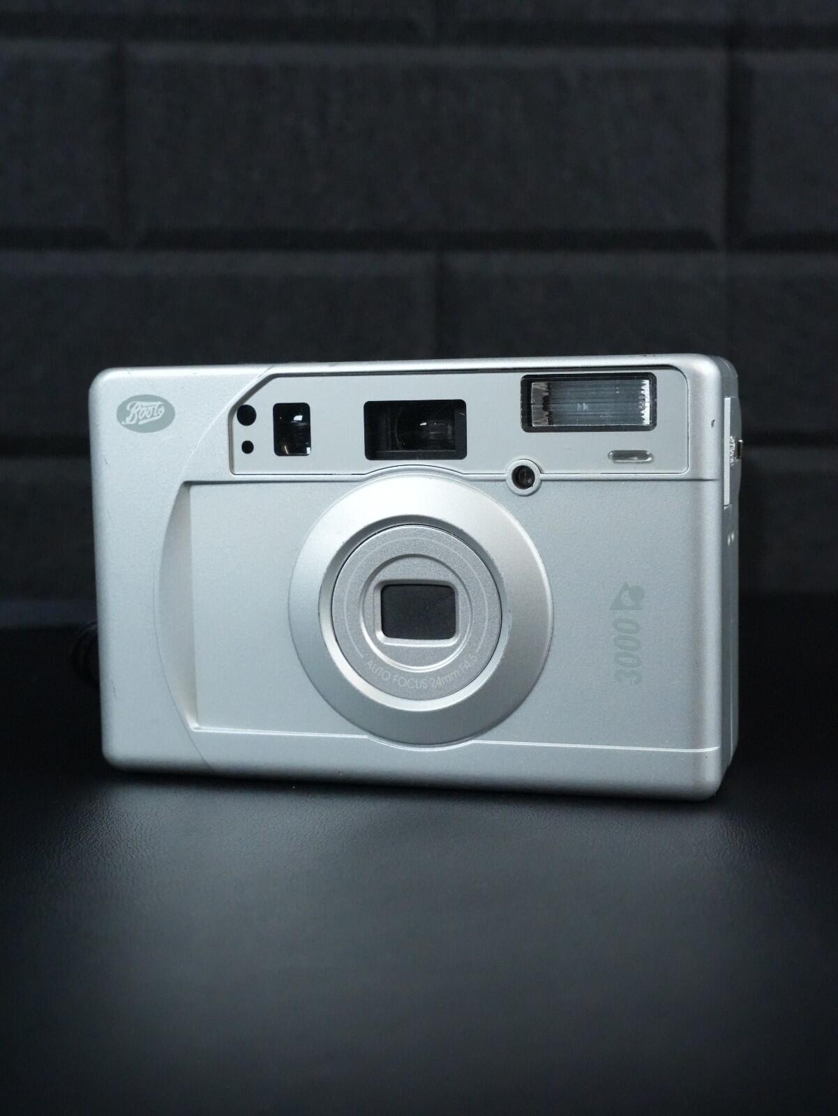 Boots 3000 - 1990's APS Film Compact Camera, Case + Battery - Tested & Working