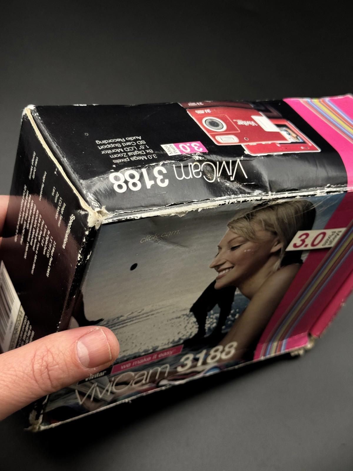 Vivitar Vivicam 3188 Red Digital Camera 3.1MP - Box, Case + Batteries - Working