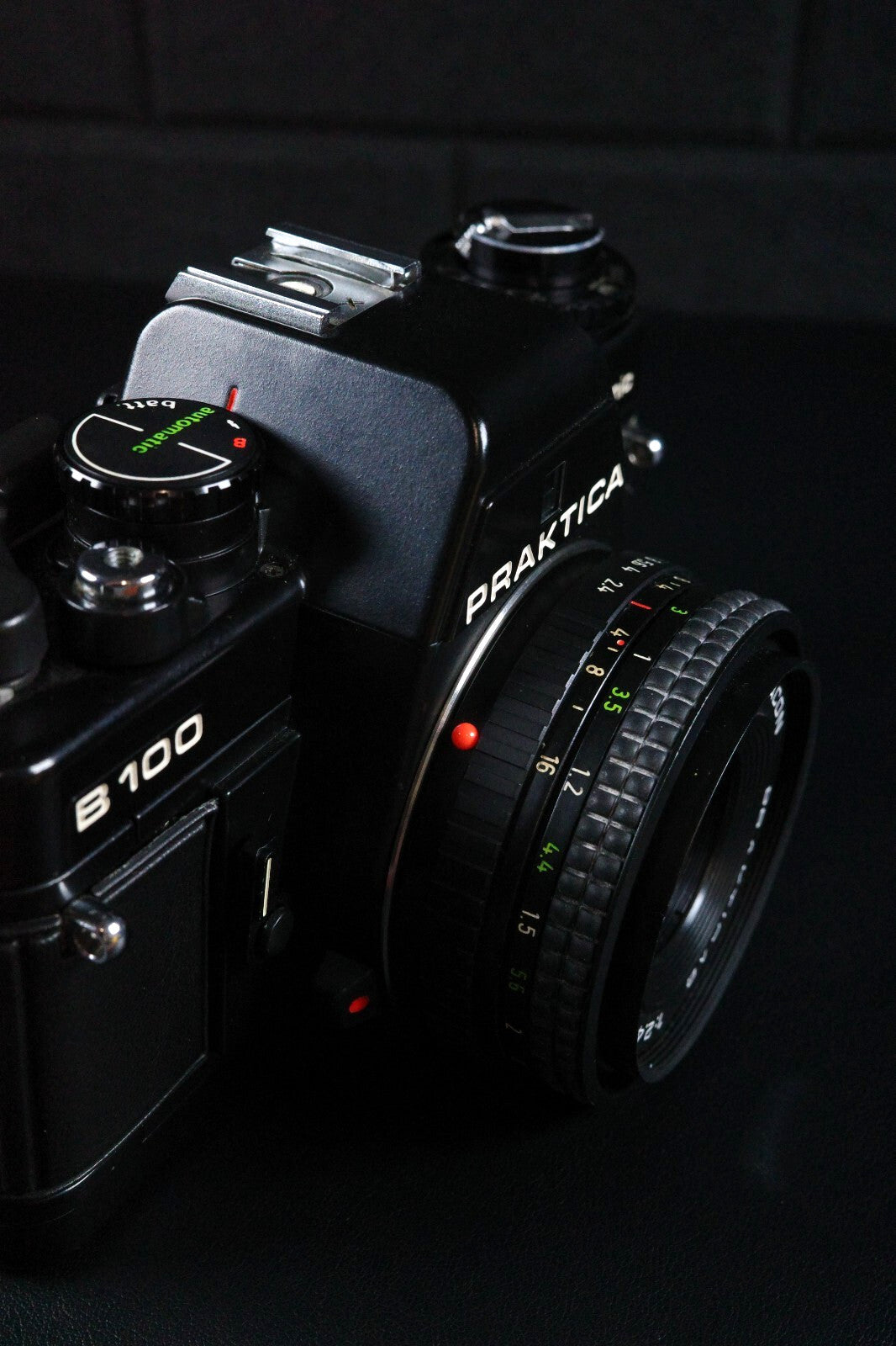 Praktica B200 Electronic 35mm Film Camera + Pentacon 50mm f2.4 Lens - Working