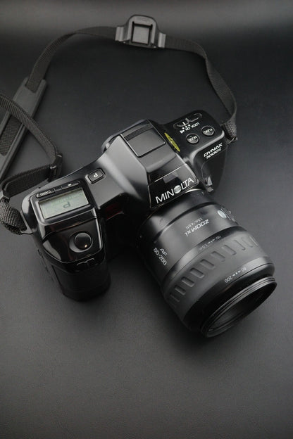 Minolta Dynax 7000i 35mm Film SLR Camera With 2 Lenses - Working - Read Details