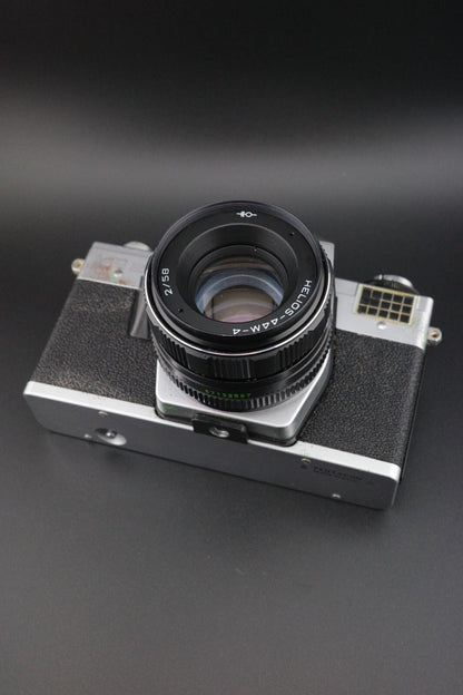 Praktica LB2 Vintage 35mm SLR + Helios 44M-4 58mm f2 M42 Film Tested & Working