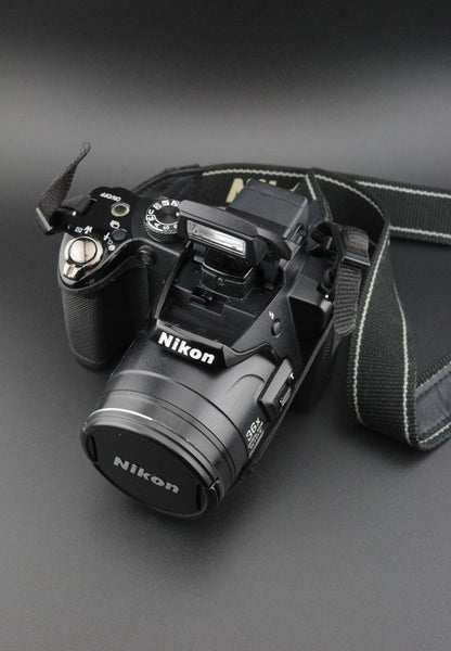 Nikon Coolpix P500 12.1MP 36x Zoom Digital Bridge Camera + New Battery / Charger