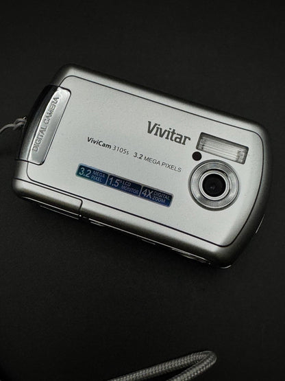 Fully Working Vivitar ViviCam 3105s 3.2MP Digital Camera + New Case & Batteries