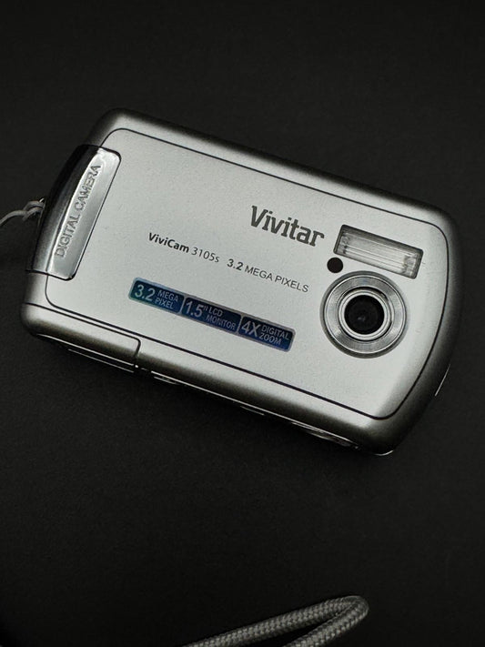 Fully Working Vivitar ViviCam 3105s 3.2MP Digital Camera + New Case & Batteries