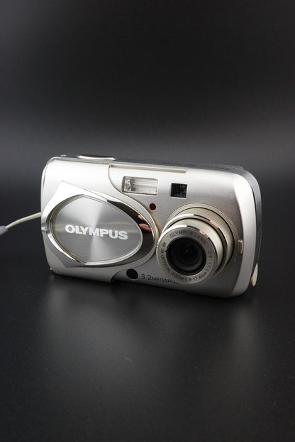 Olympus Mju 300 3.2MP Digital Camera + New Battery / Charger - Tested & Working