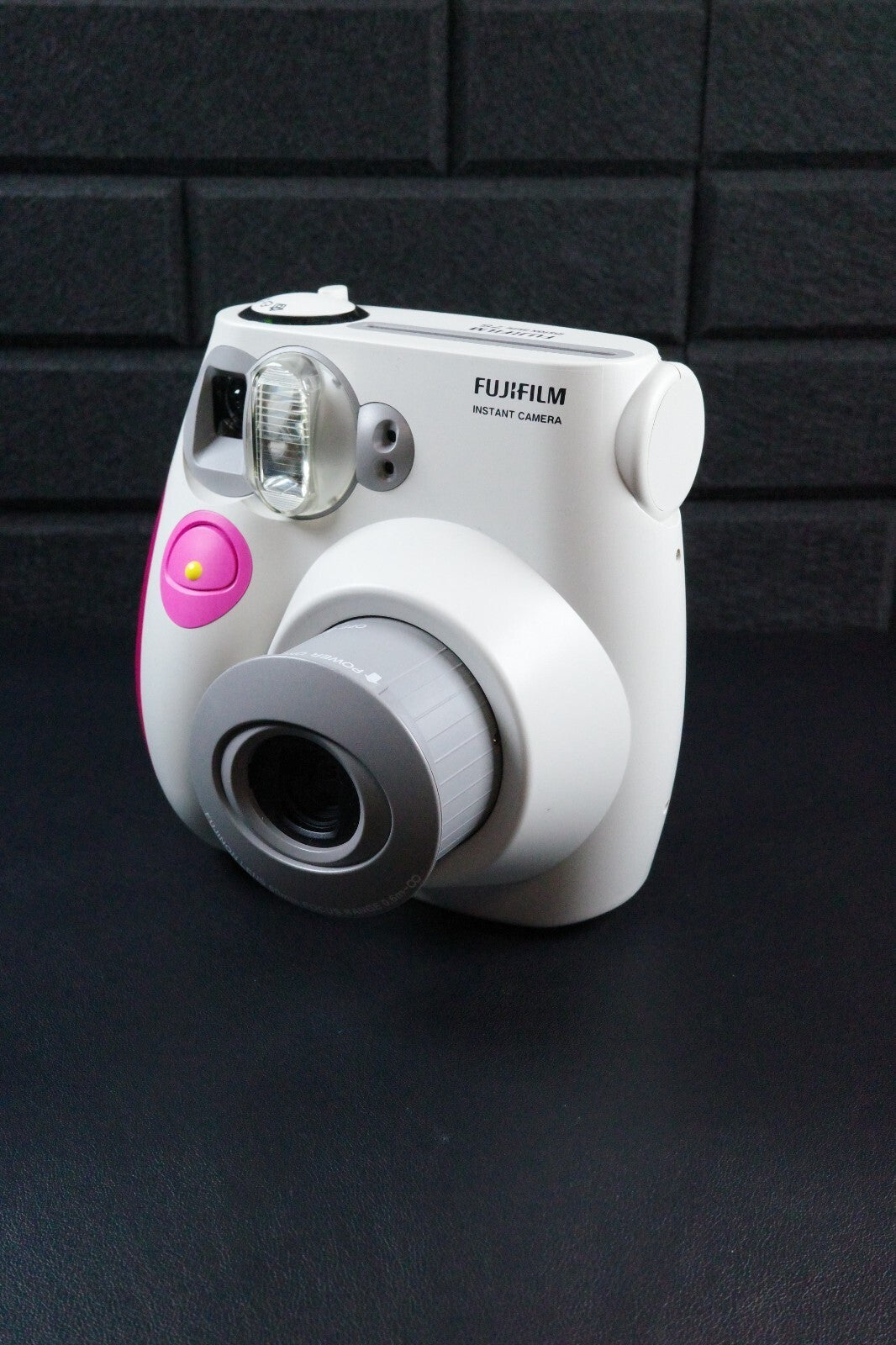 Fujifilm Instax Mini 7S Instant Film Camera Boxed & Working + Film and Batteries