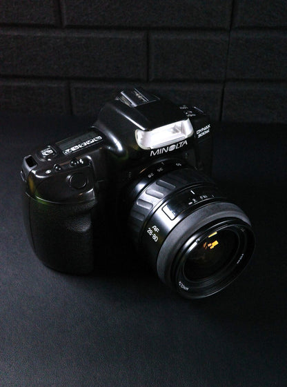 Minolta Dynax 300si Vintage 1990's 35mm SLR Film Camera + 28-80mm Lens - Working