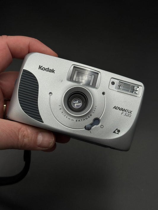 Vintage Y2K Kodak Advantix F320 Compact APS Film Camera - Fully Working (C49)