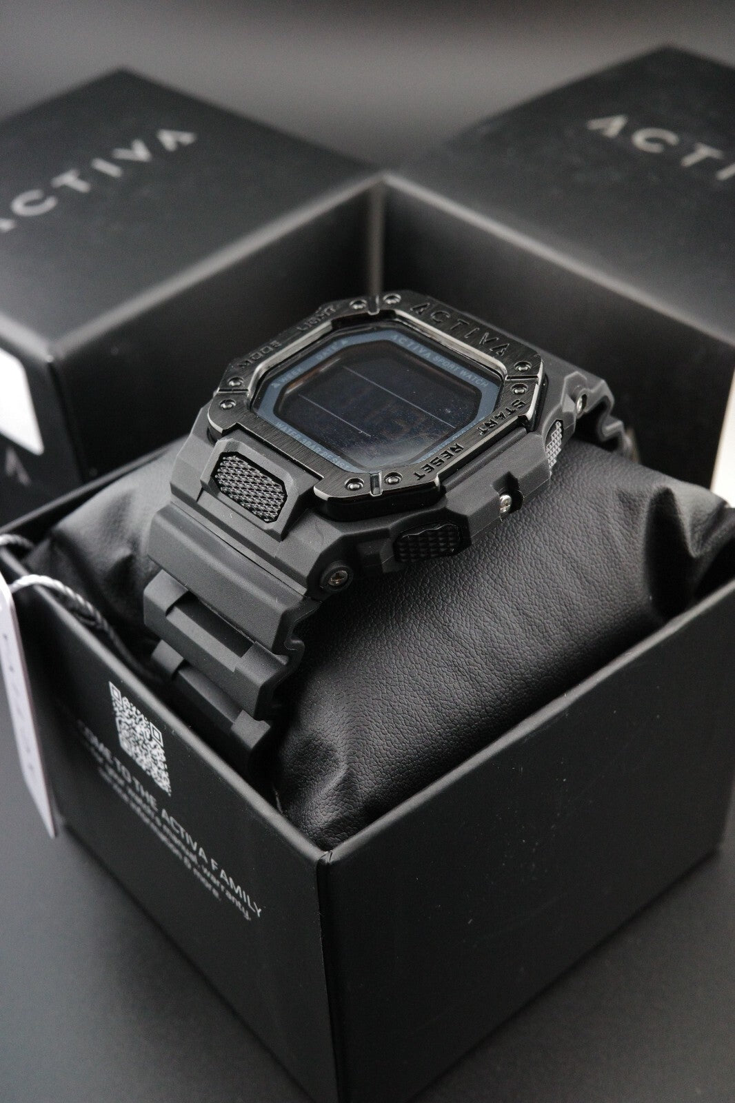 Activa Edge X Invicta ACW8059-001 Digital Watch 39.5mm Black - Brand New & Boxed