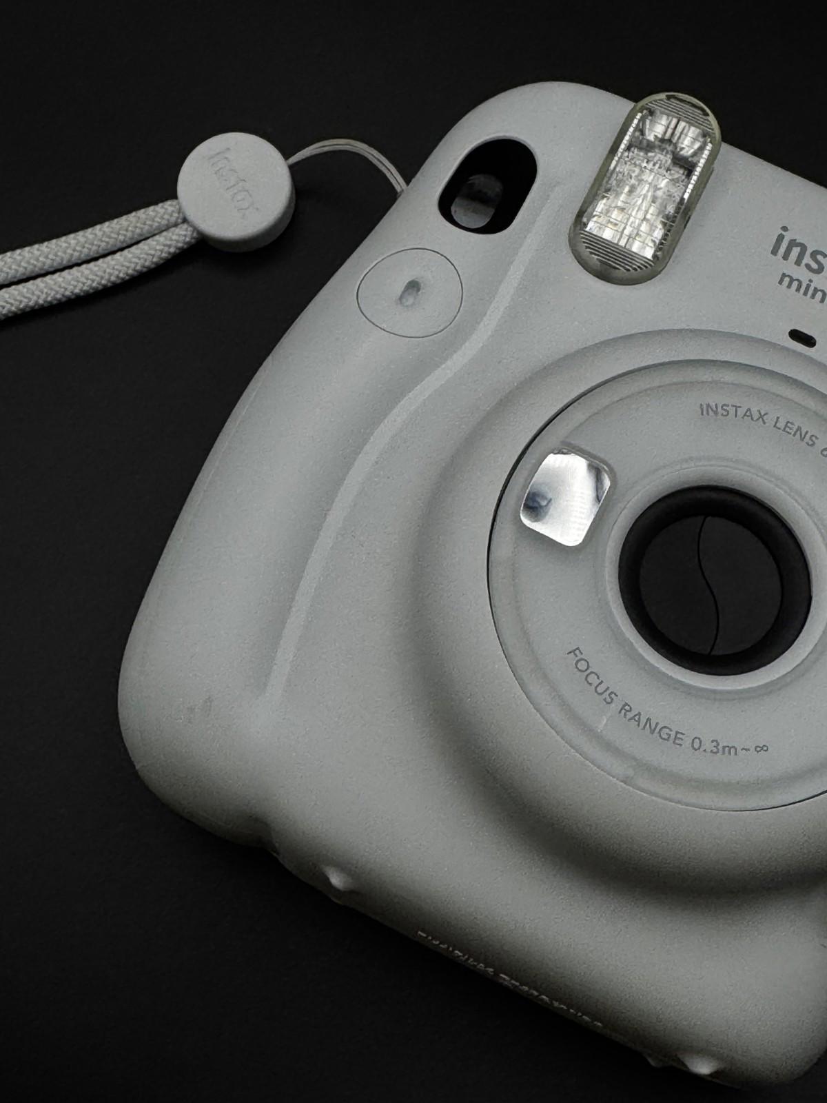 Fujifilm Instax Mini 11 Instant Camera Ice White & Leather Case - Fully Working