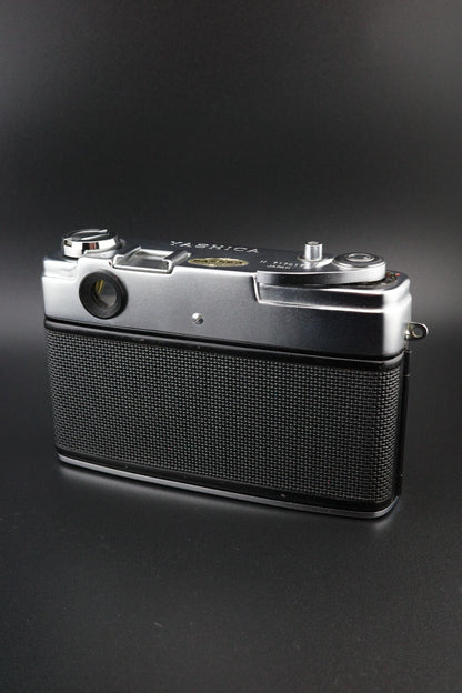 Yashica J Vintage 1960's 35mm Rangefinder Camera + Case - Faulty, Spares Repair