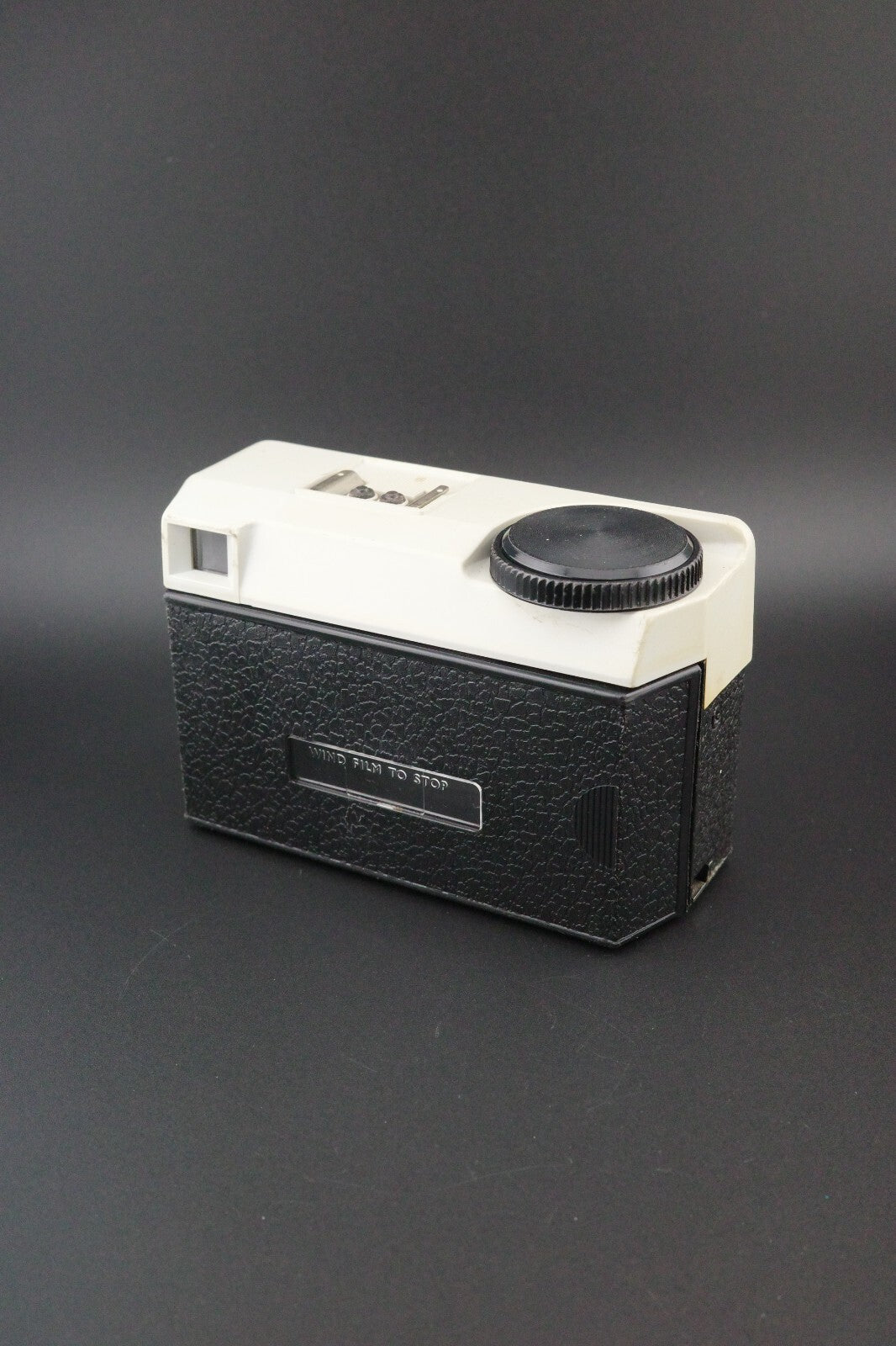 Vintage 1960's Kodak Instamatic 25 Retro 126 Film Camera +  Case & Instructions