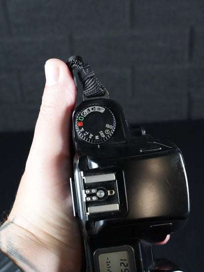 Canon EOS 1000F 35mm SLR Film Camera - Tested & Fully Working - Crack In Display