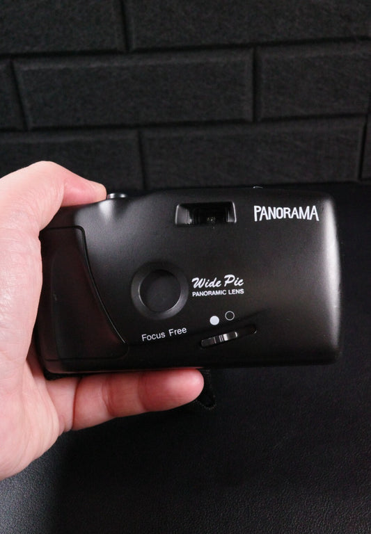 Panorama Wide Pic Vintage 1990's Panoramic 35mm Film Camera & Case - Working