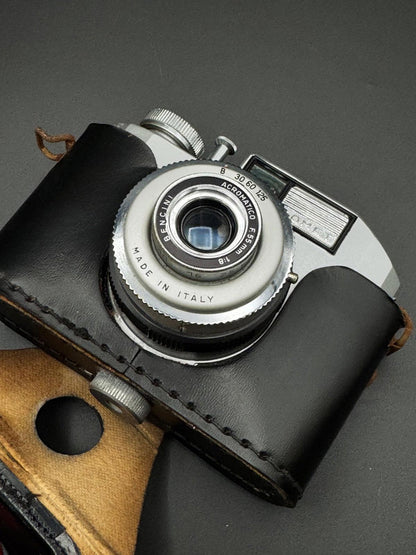 Working Bencini Comet 44 Medium Format 6x4.5 Vintage 127 Film Vintage Camera