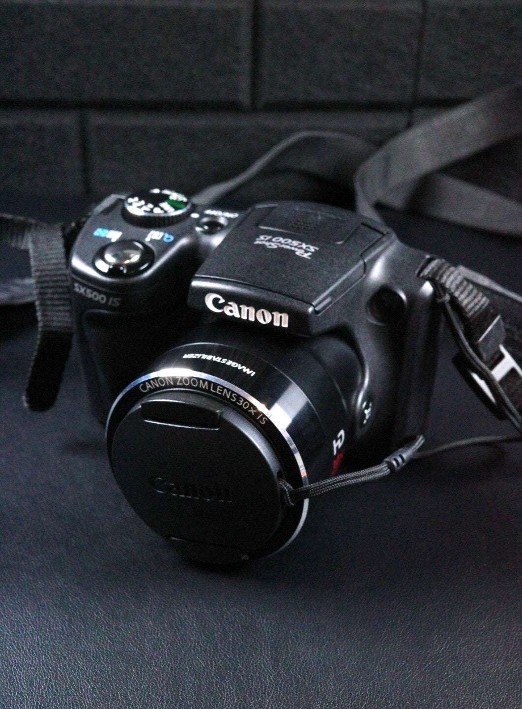Canon PowerShot SX500 IS Digital Bridge Camera 16MP + New Battery & Charger