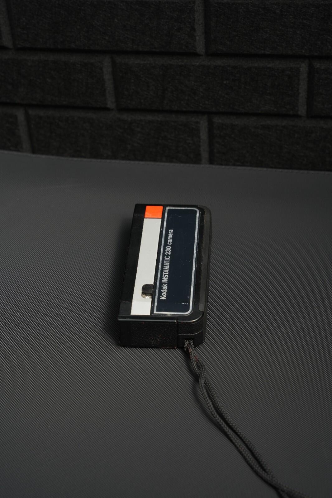 Kodak Instamatic 230 Vintage 1970's Film Camera Boxed - Faulty (H310)