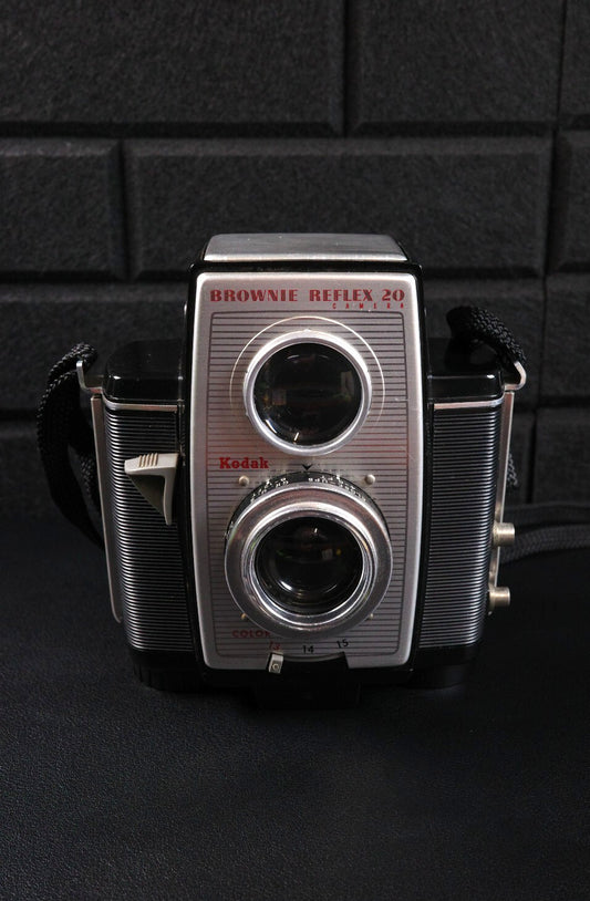 Vintage 1960's Kodak Brownie Reflex 20 620 Film Box Camera - Tested & Working