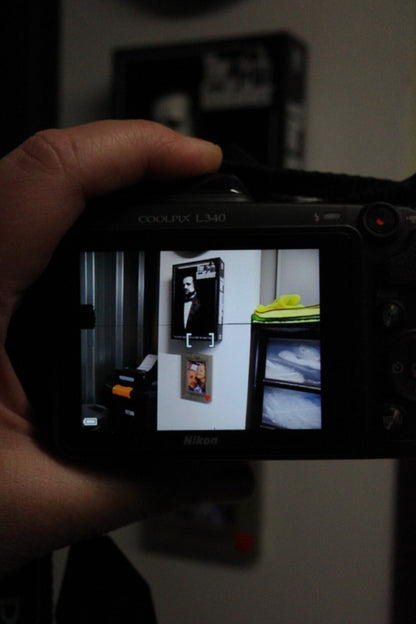 Nikon Coolpix L340 20.2MP 28x Zoom Camera + Card & Bag - Working - Screen Fault
