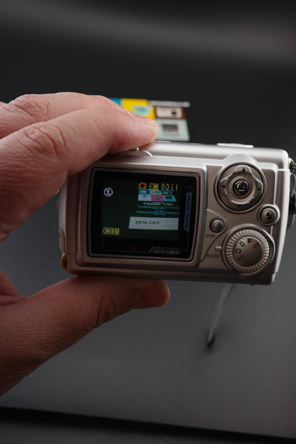 Praktica DCZ 6 VR Vintage Y2K 6MP Digital Camera + Batteries - Tested & Working