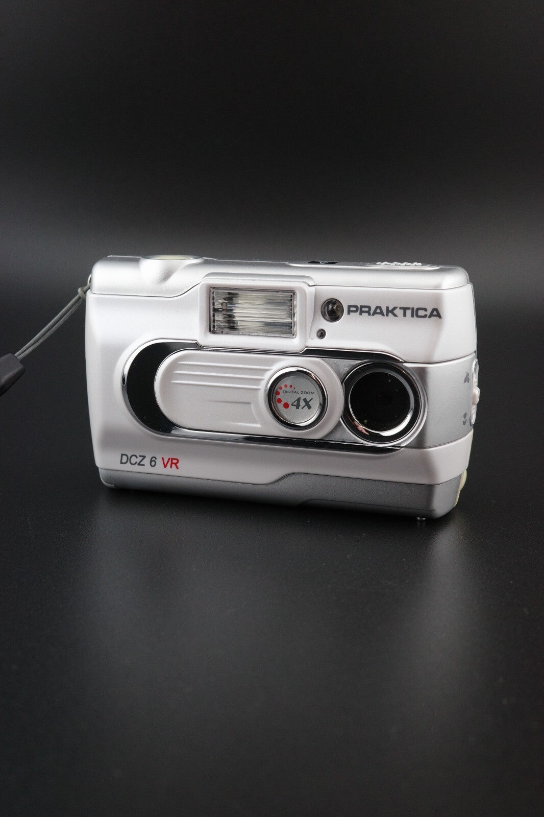 Praktica DCZ 6 VR Vintage Y2K 6MP Digital Camera + Batteries - Tested & Working