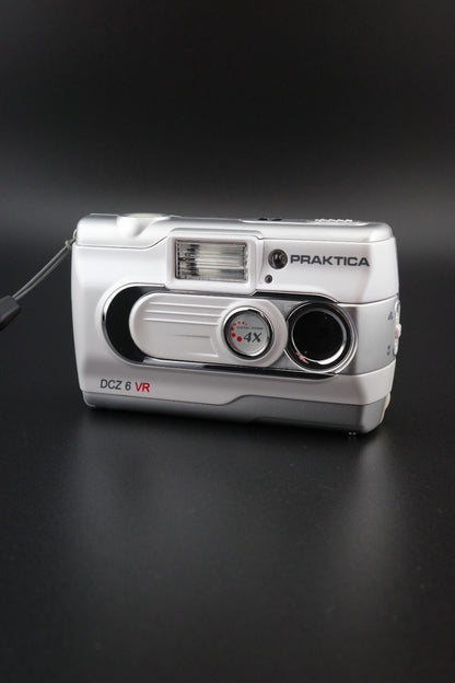 Praktica DCZ 6 VR Vintage Y2K 6MP Digital Camera + Batteries - Tested & Working