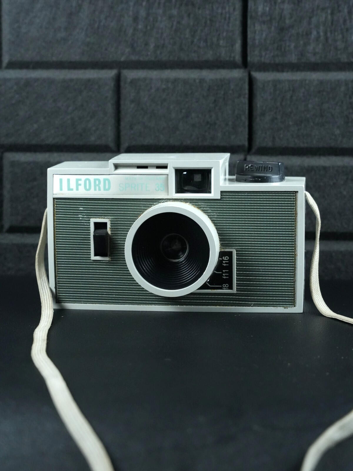 Ilford Sprite 35 Compact Vintage 1960's 35mm Film Camera & Case - Working (Z294)