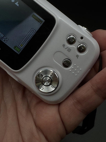 Vivitar Vivicam 7122 Digital Camera 7.1 MP + Batteries Tested and Fully Working