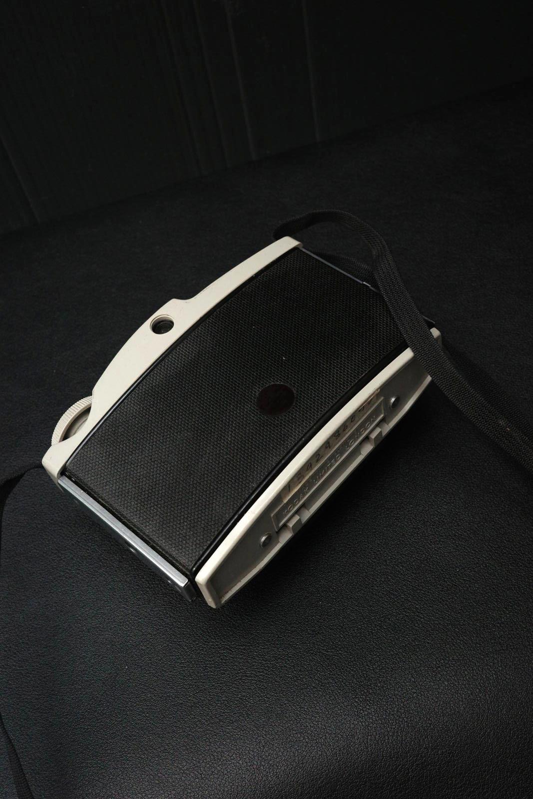 Vintage Kodak Brownie 44A Camera - Winds & Fires