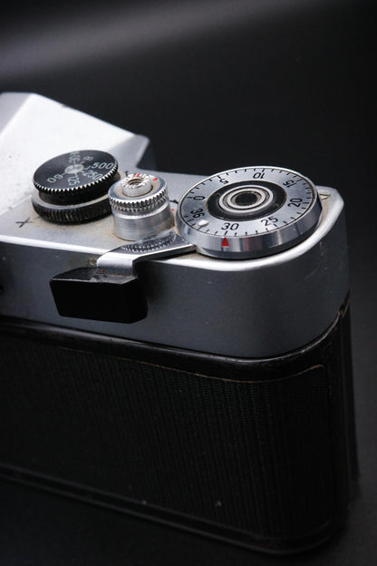 Zenit-EM 35mm Vintage 1960's SLR Film Camera – Spares, Repair or Display