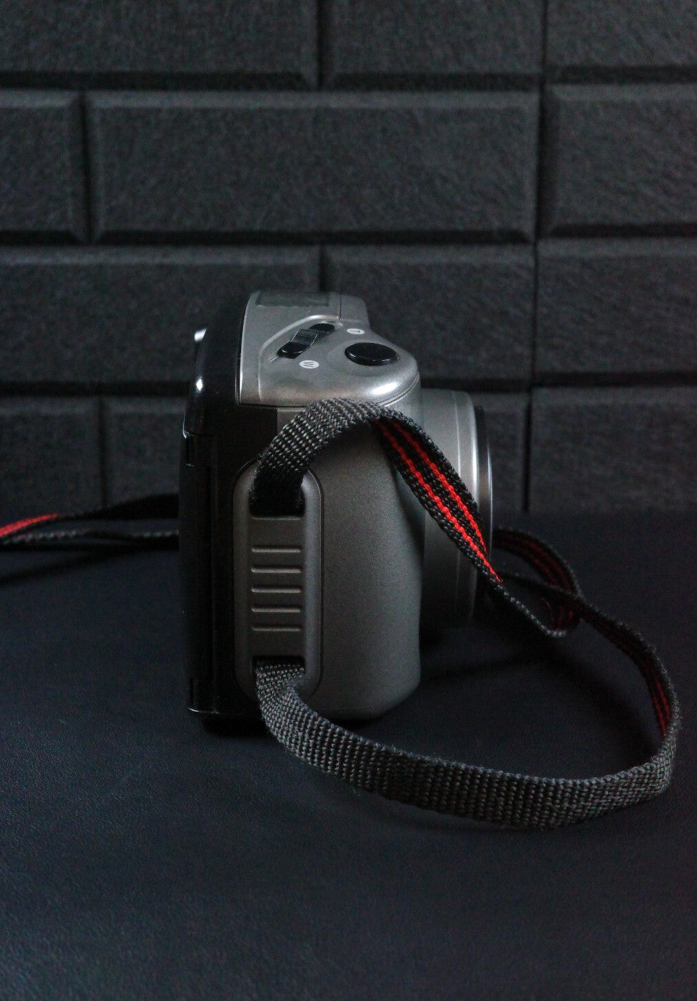 Samsung AF Zoom 105S Vintage 1990's 35mm Point & Shoot Film Camera - Working