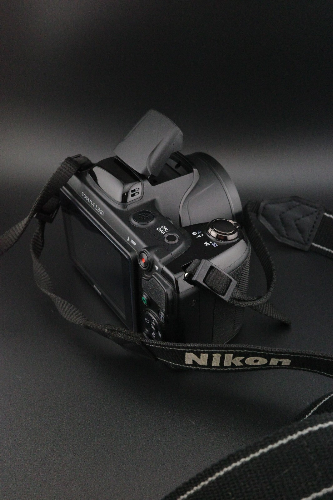 Nikon Coolpix L340 20.2MP 28x Zoom Camera + Card & Bag - Working - Screen Fault