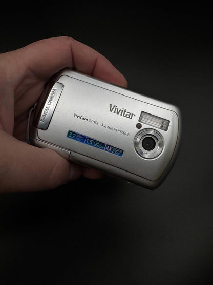 Fully Working Vivitar ViviCam 3105s 3.2MP Digital Camera + New Case & Batteries