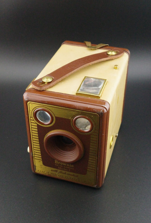 Kodak Six-20 Brownie Model F Brown Vintage 620 Film Camera - Tested & Working