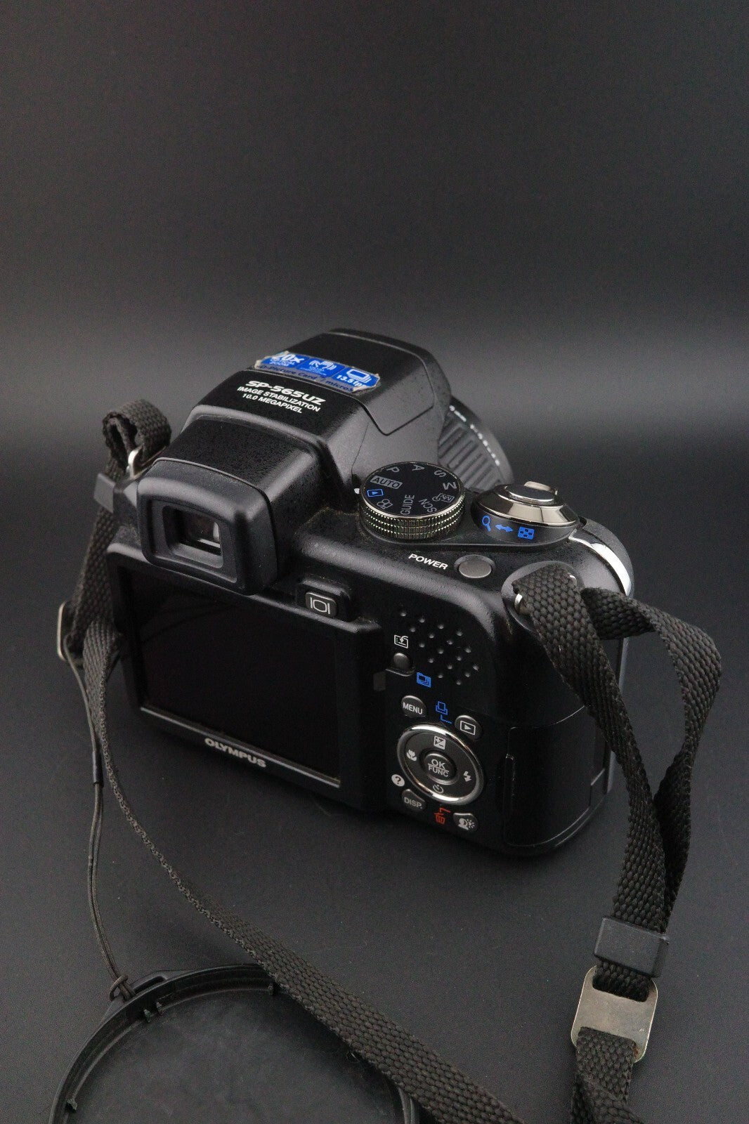 Olympus SP-565UZ 10MP CCD 20x Zoom Digital Camera + Batteries Tested & Working